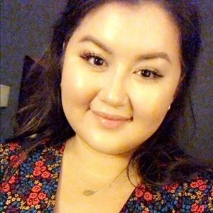Meet your Posher, Ana